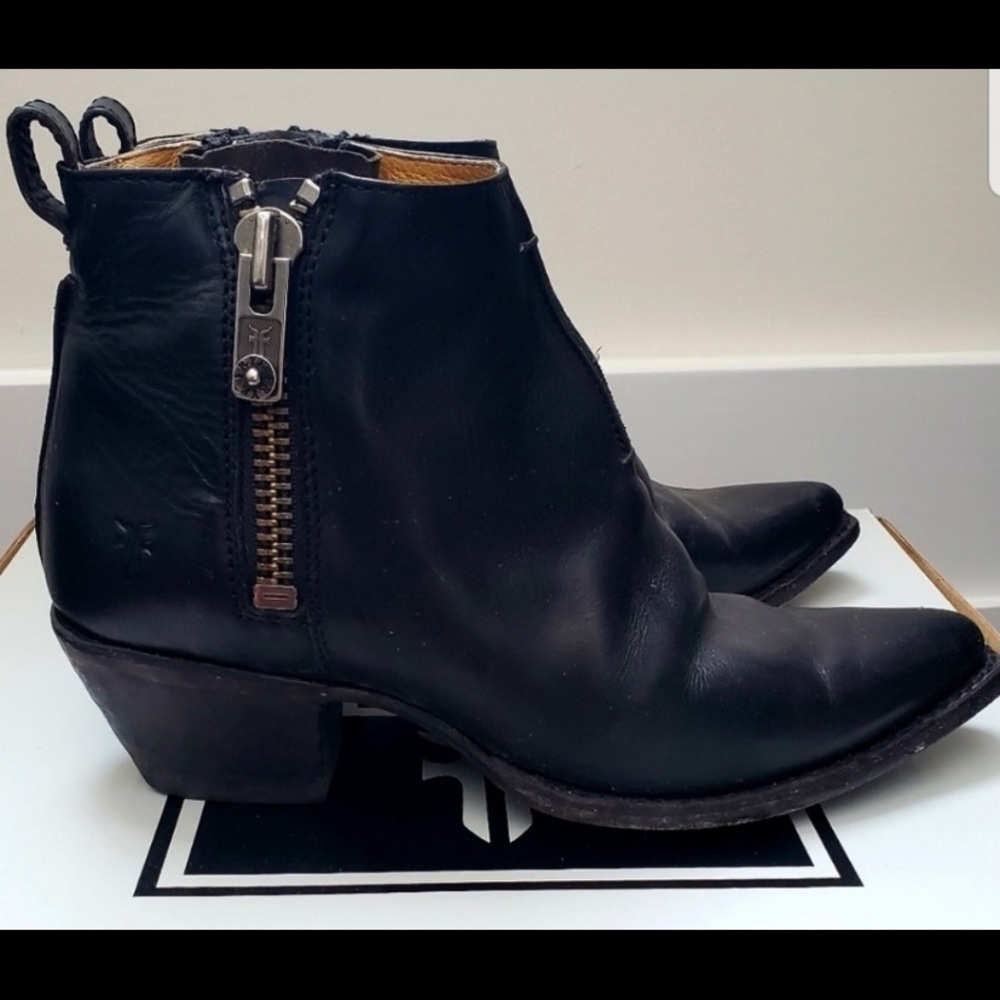 Frye Sacha Moto Shortie Boots